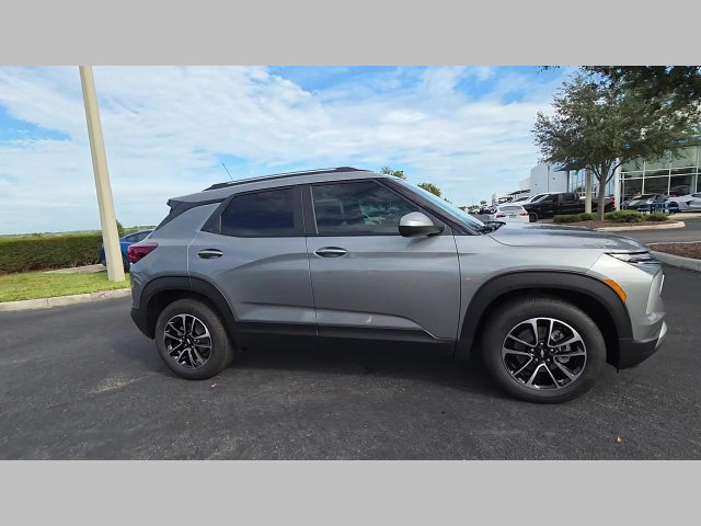 New 2026 Chevrolet TrailBlazer LT w/ LT Cold Weather Package FWD image 15