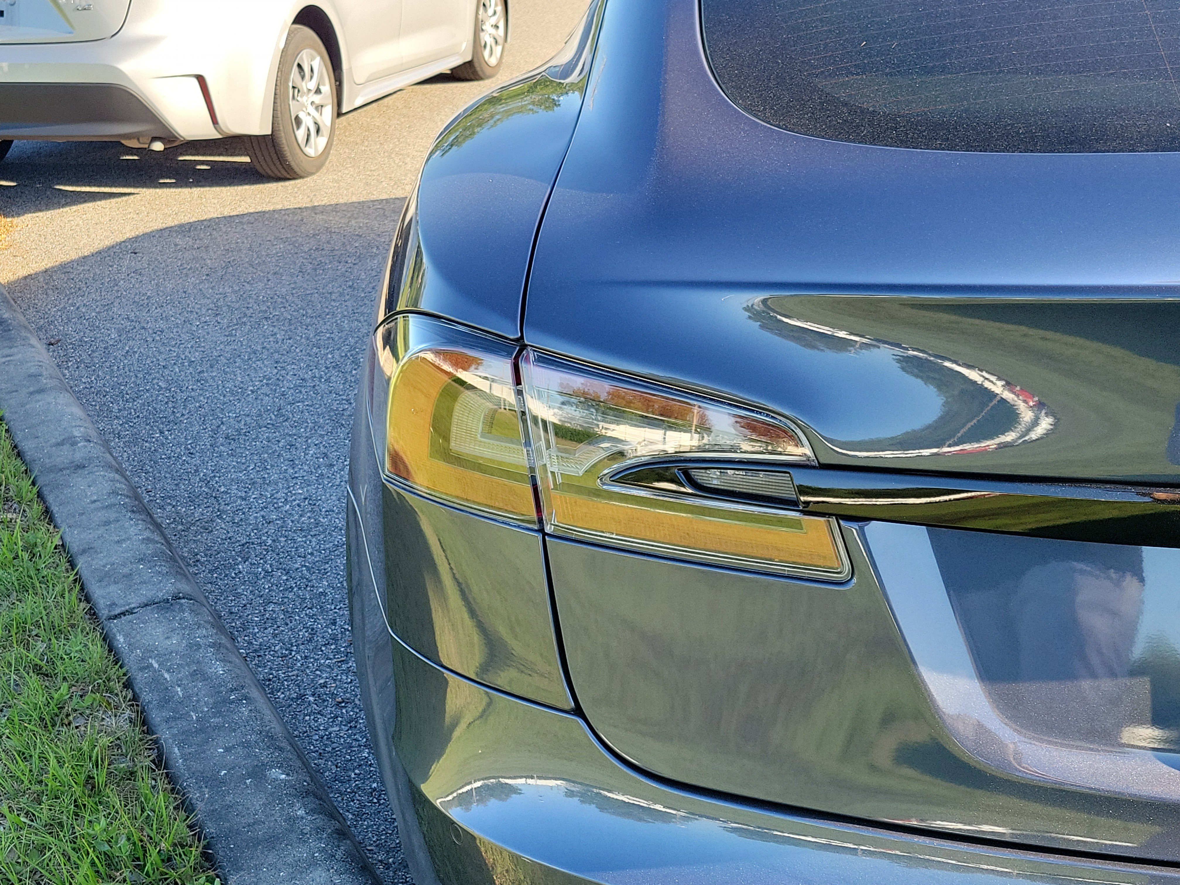 Used 2022 Tesla Model S image 19