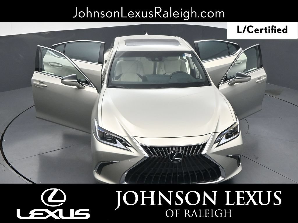 Used 2025 Lexus ES 300h w/ Technology Package FWD image 34