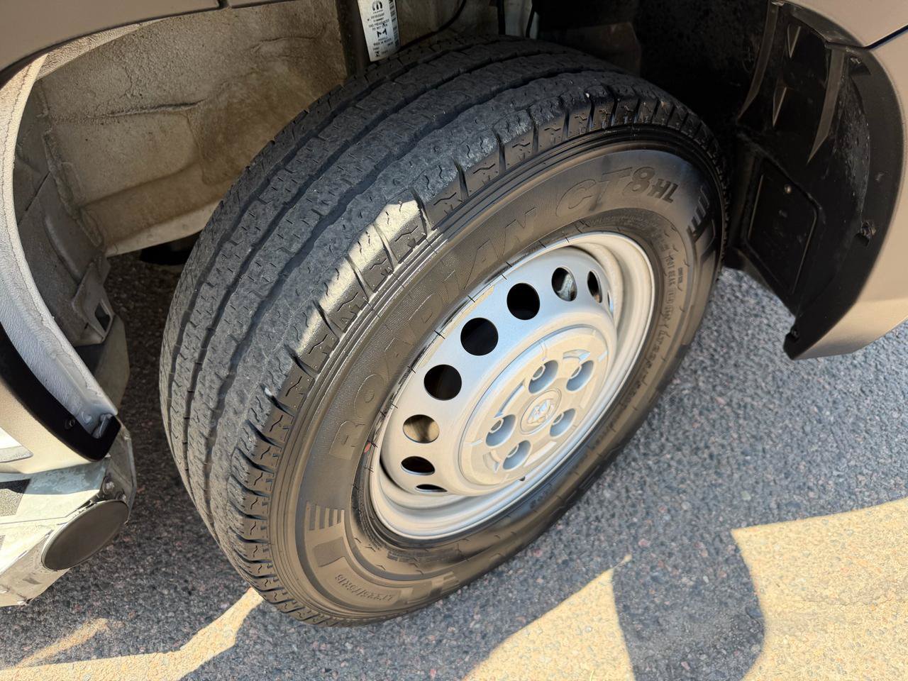 Used 2025 RAM ProMaster 2500 w/ U-Haul Equipment Group FWD image 35