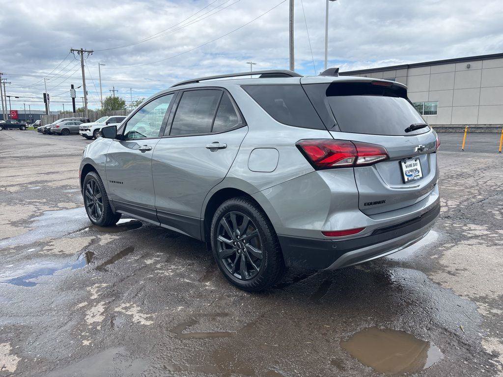 Used 2024 Chevrolet Equinox RS AWD/4WD image 5