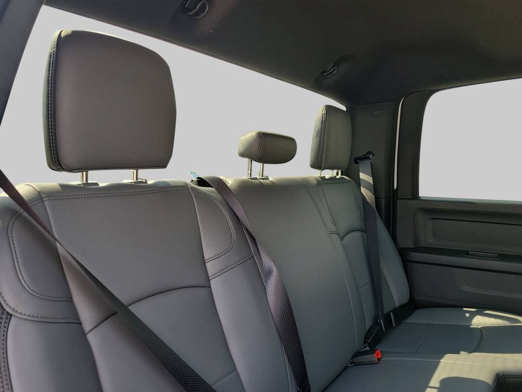 New 2026 RAM 5500 Tradesman AWD/4WD image 32