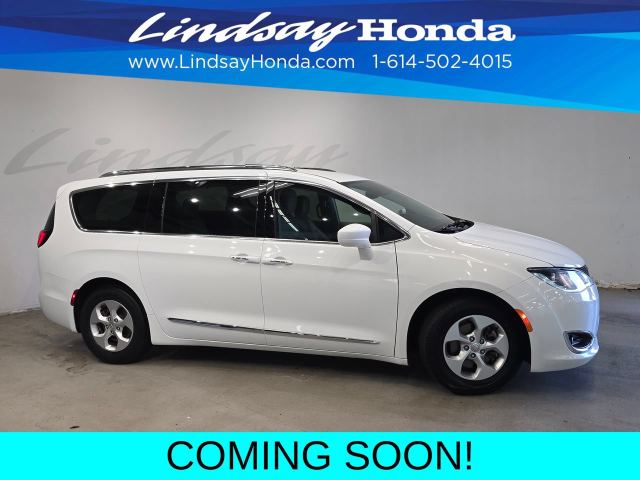 Used 2017 Chrysler Pacifica Touring-L Plus FWD image 3