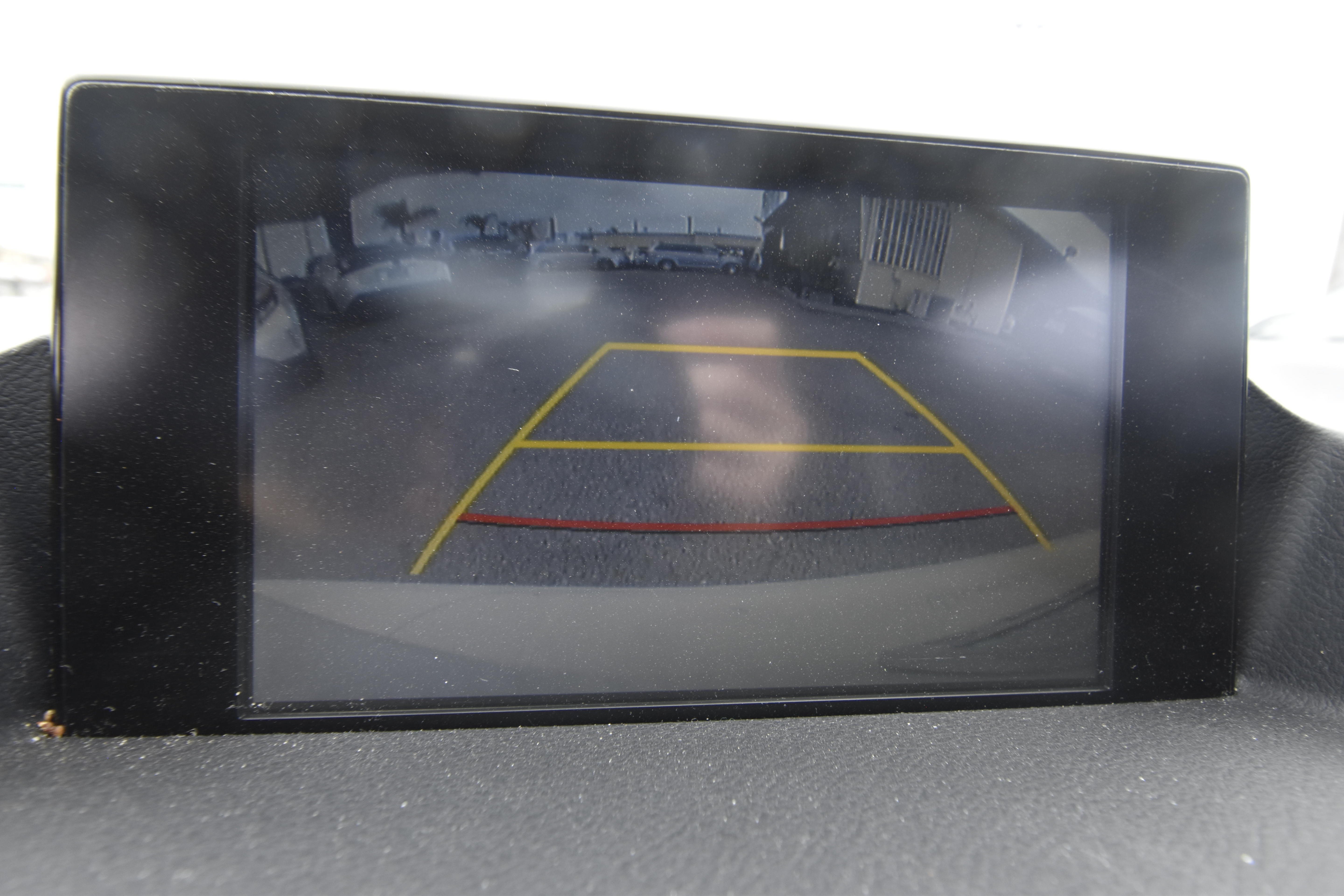 Used 2015 Lexus CT 200h w/ Navigation Package FWD image 10