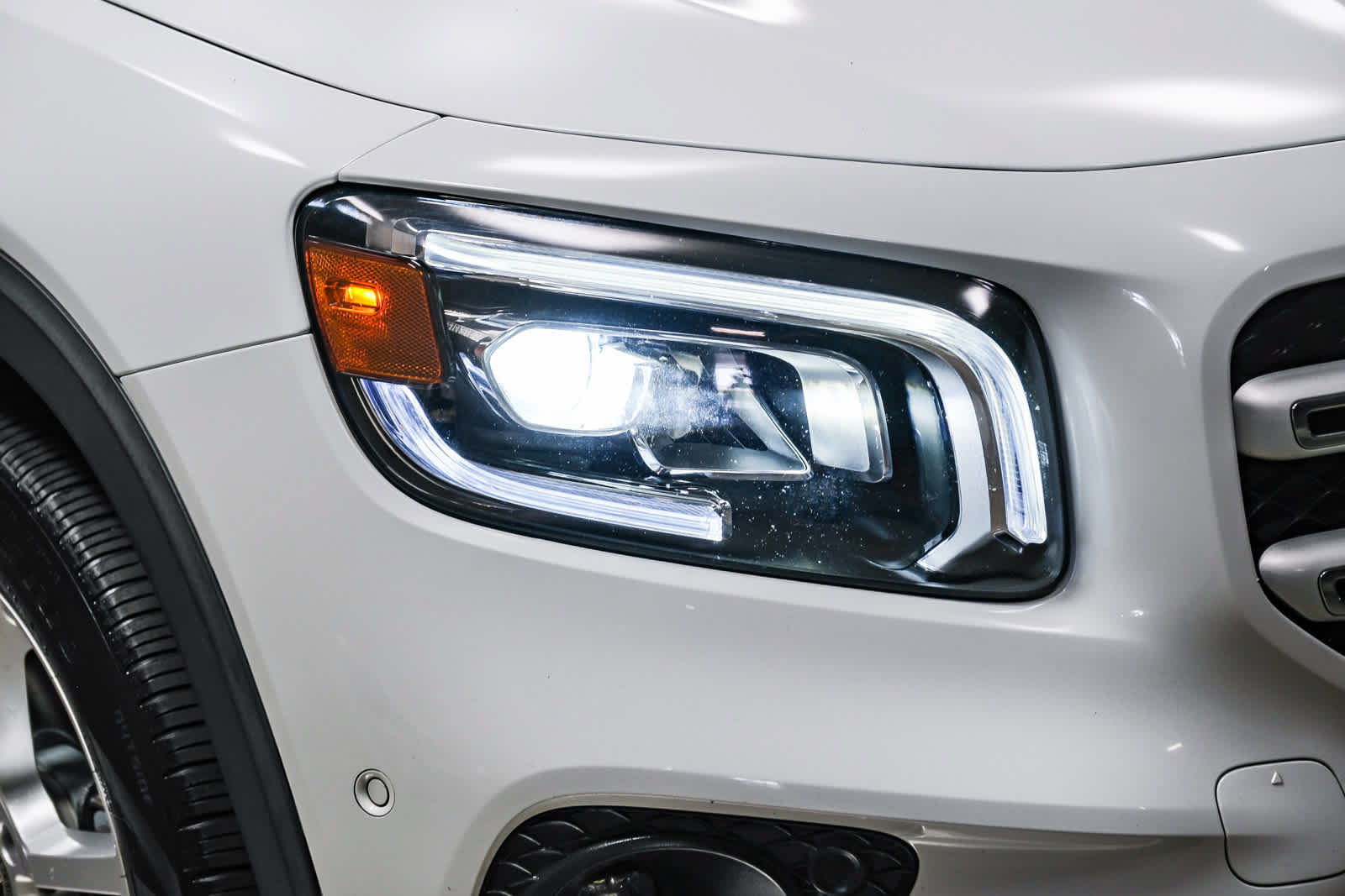 Used 2022 Mercedes-Benz GLB 250 4MATIC image 14