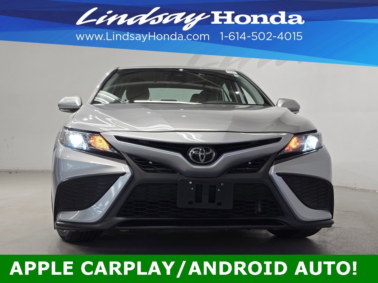 Used 2024 Toyota Camry SE image 2