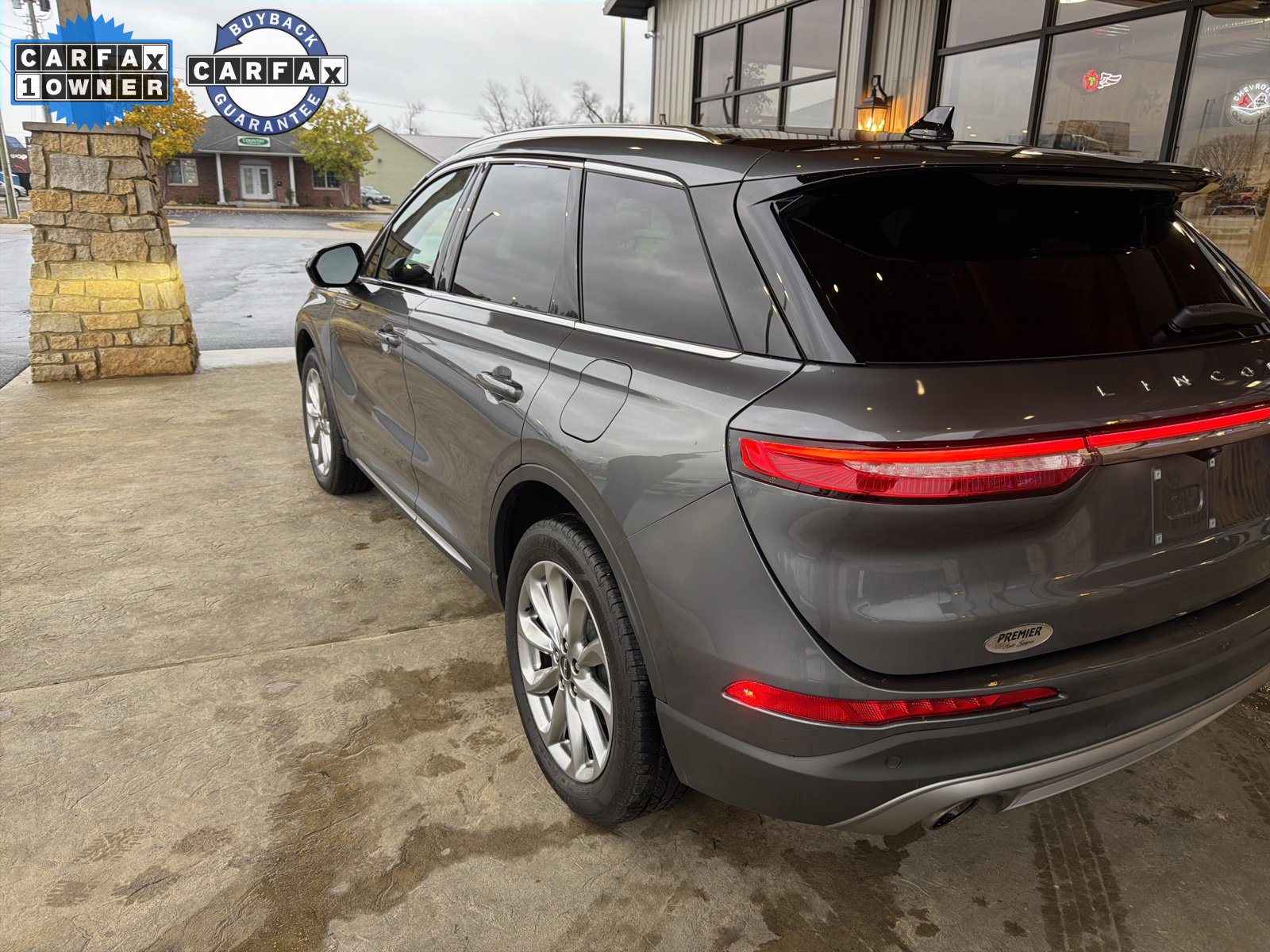 Used 2022 Lincoln Corsair AWD w/ Premium Package image 19