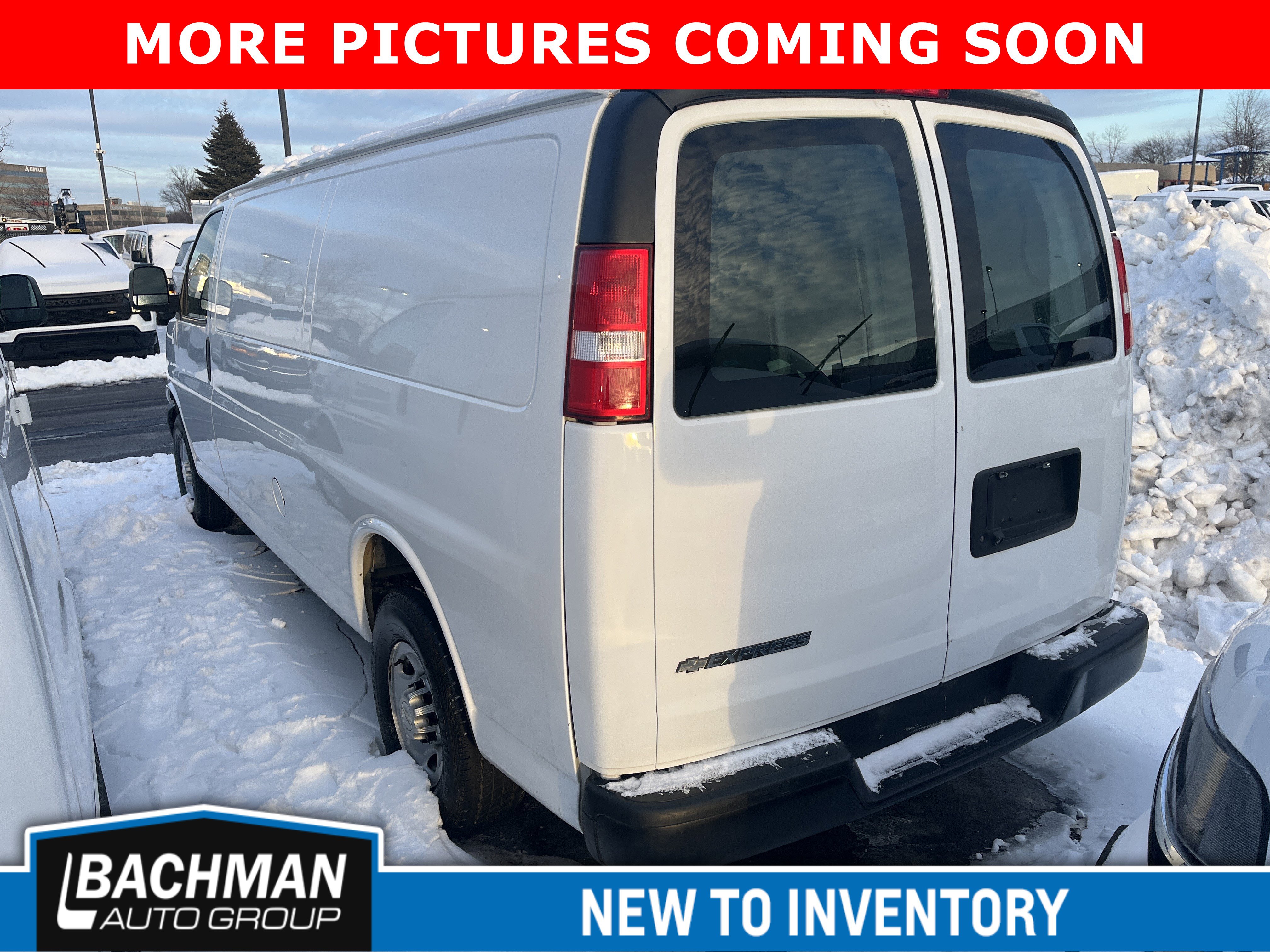 Used 2021 Chevrolet Express 2500 Extended w/ Driver Convenience Package image 5