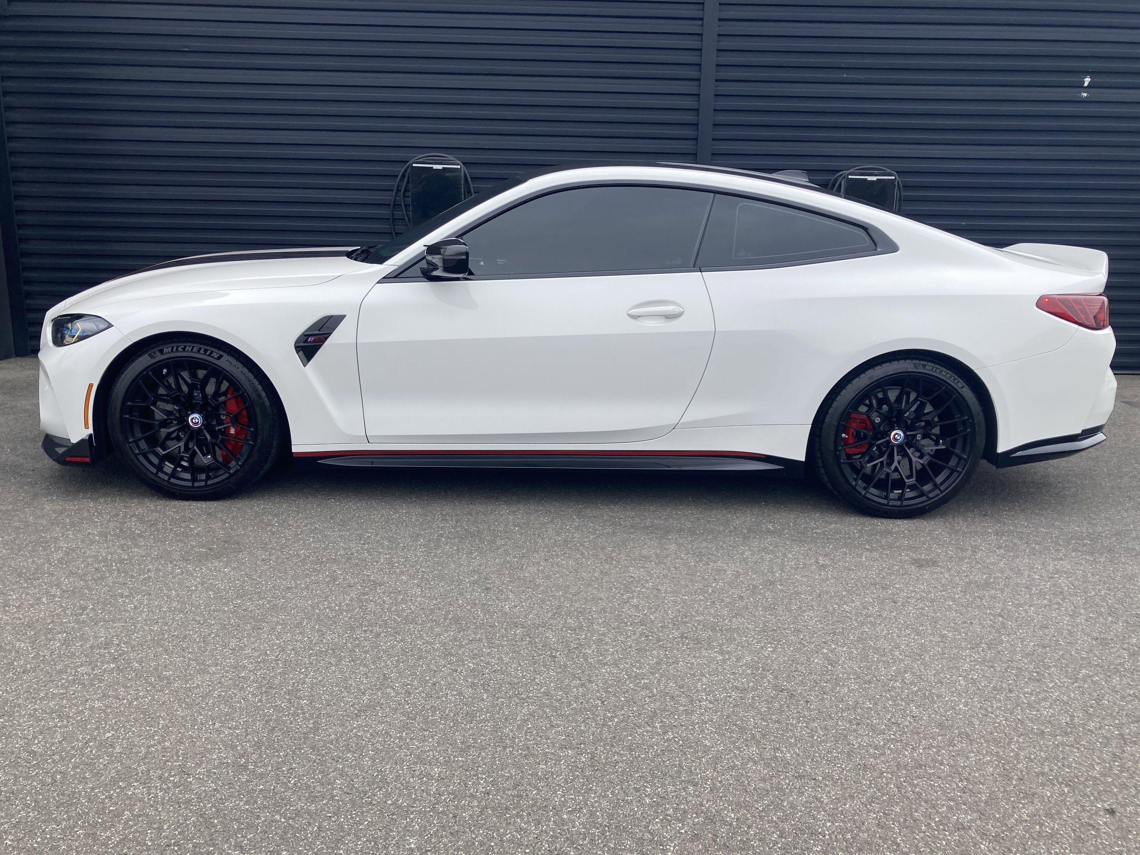 Used 2023 BMW M4 CSL RWD image 2