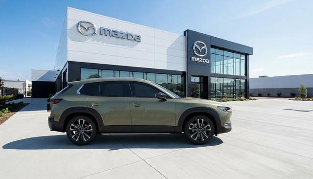 Certified 2025 MAZDA CX-50 AWD 2.5 Turbo w/ Premium Pkg image 4