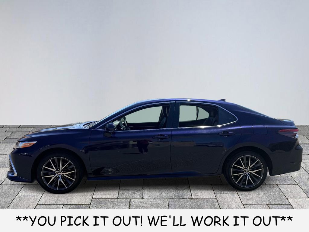 Used 2022 Toyota Camry XLE FWD image 4