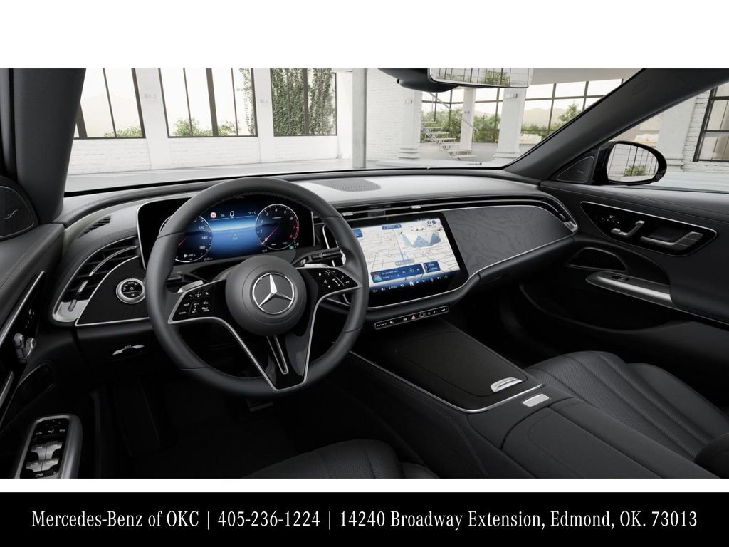 Used 2025 Mercedes-Benz E 350 4MATIC Sedan image 3