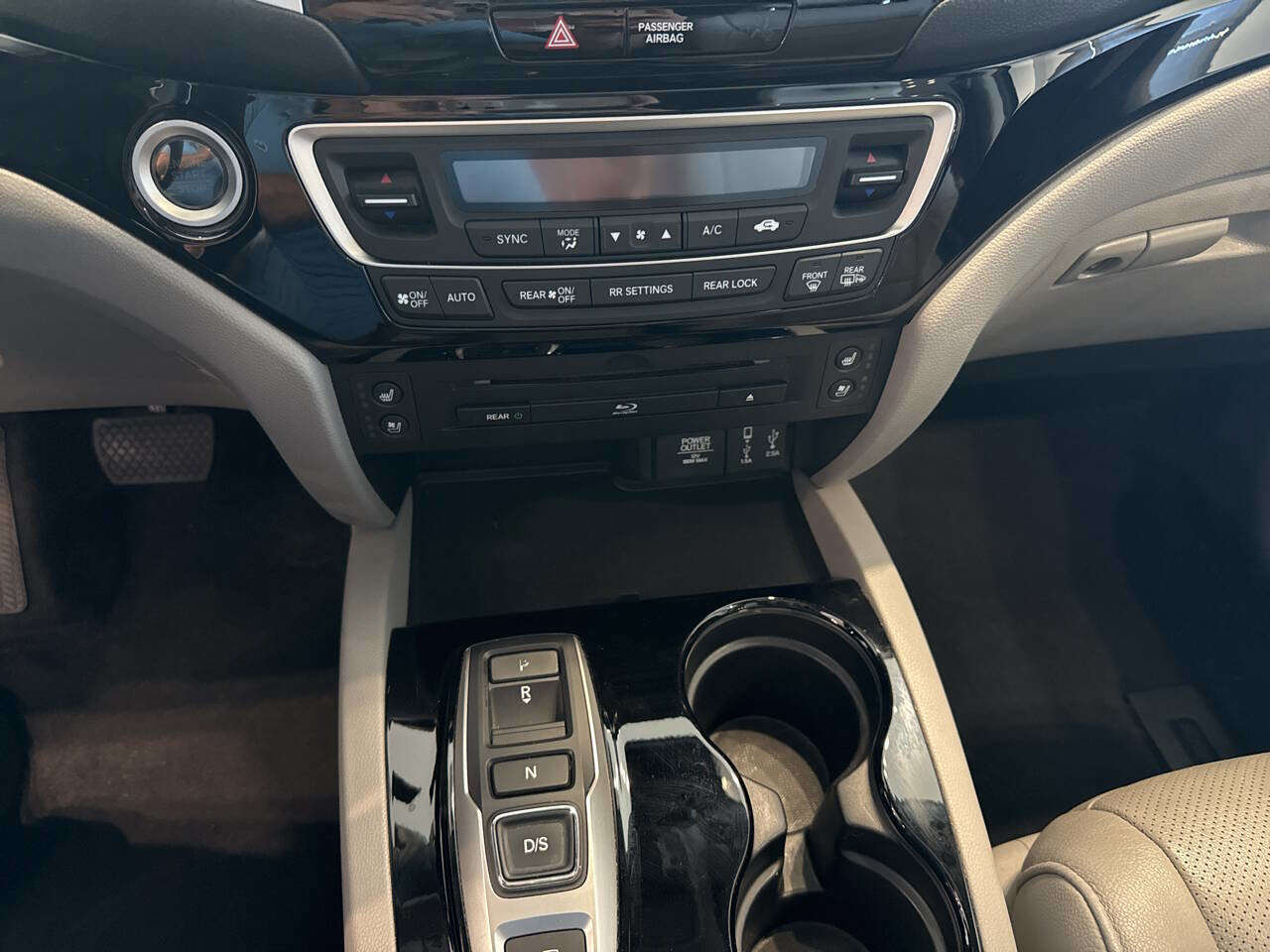 Used 2018 Honda Pilot Elite image 21