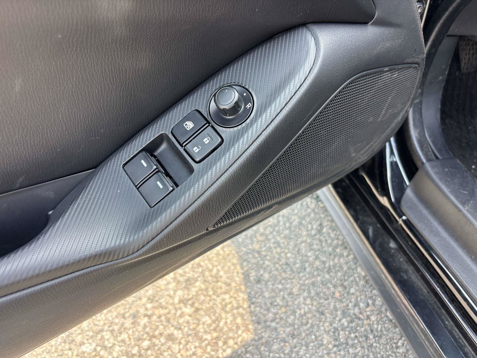 Used 2025 MAZDA MX-5 Miata Sport RWD image 12
