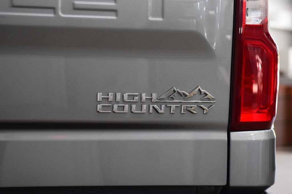 Used 2026 Chevrolet Silverado 1500 High Country w/ Technology Package AWD/4WD image 20