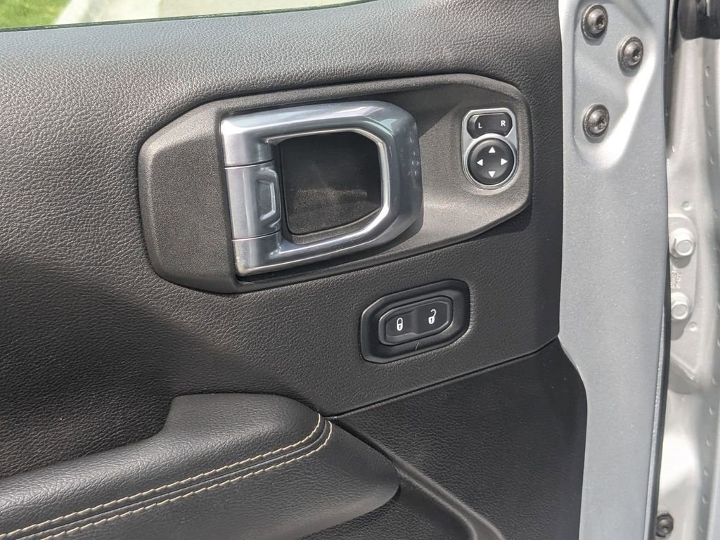 Used 2023 Jeep Gladiator Overland image 14