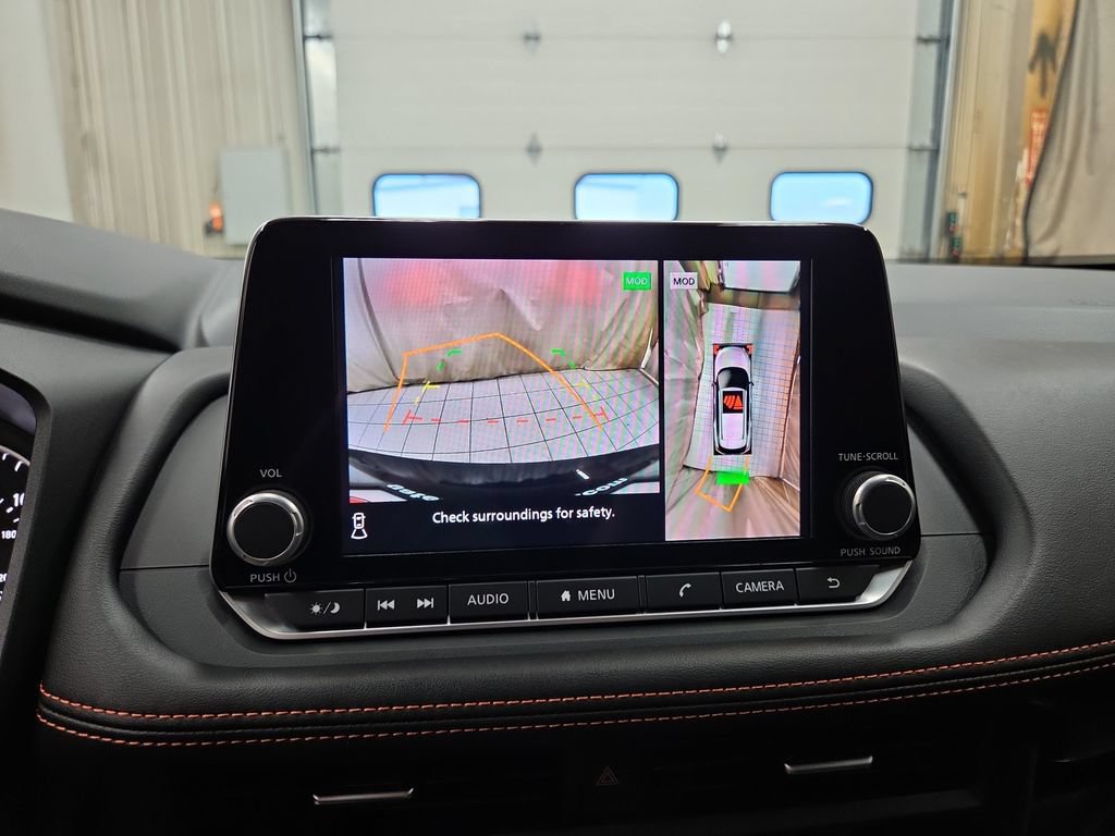 Used 2025 Nissan Rogue SV AWD/4WD image 24