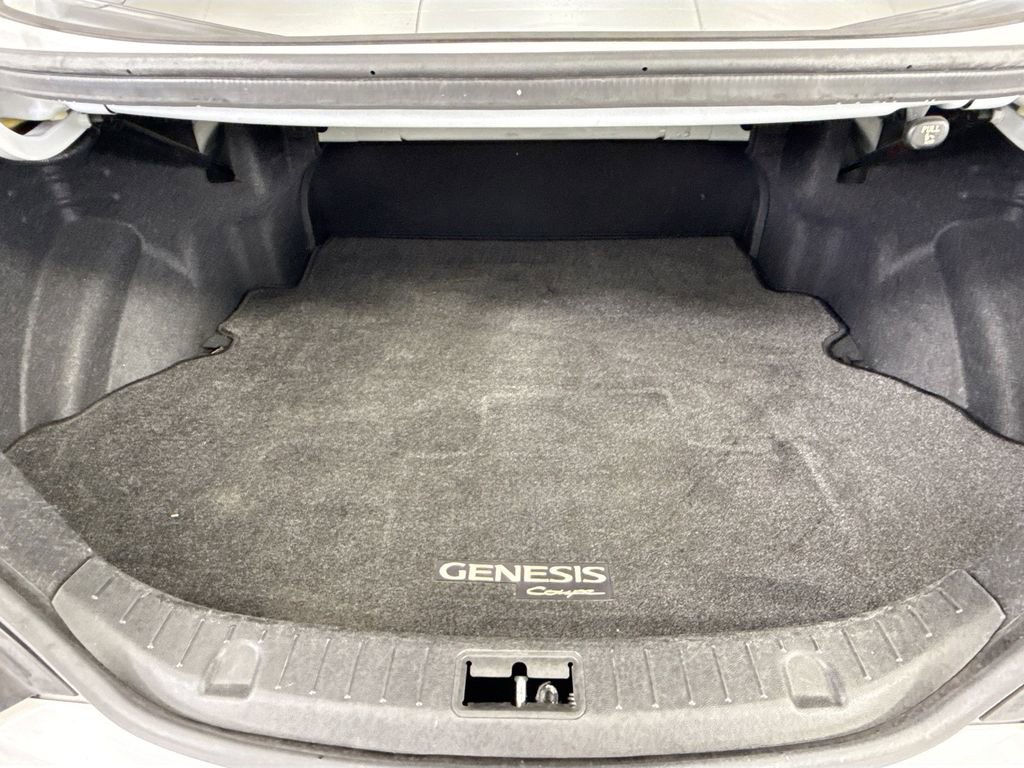 Used 2016 Hyundai Genesis Coupe 3.8 RWD image 24