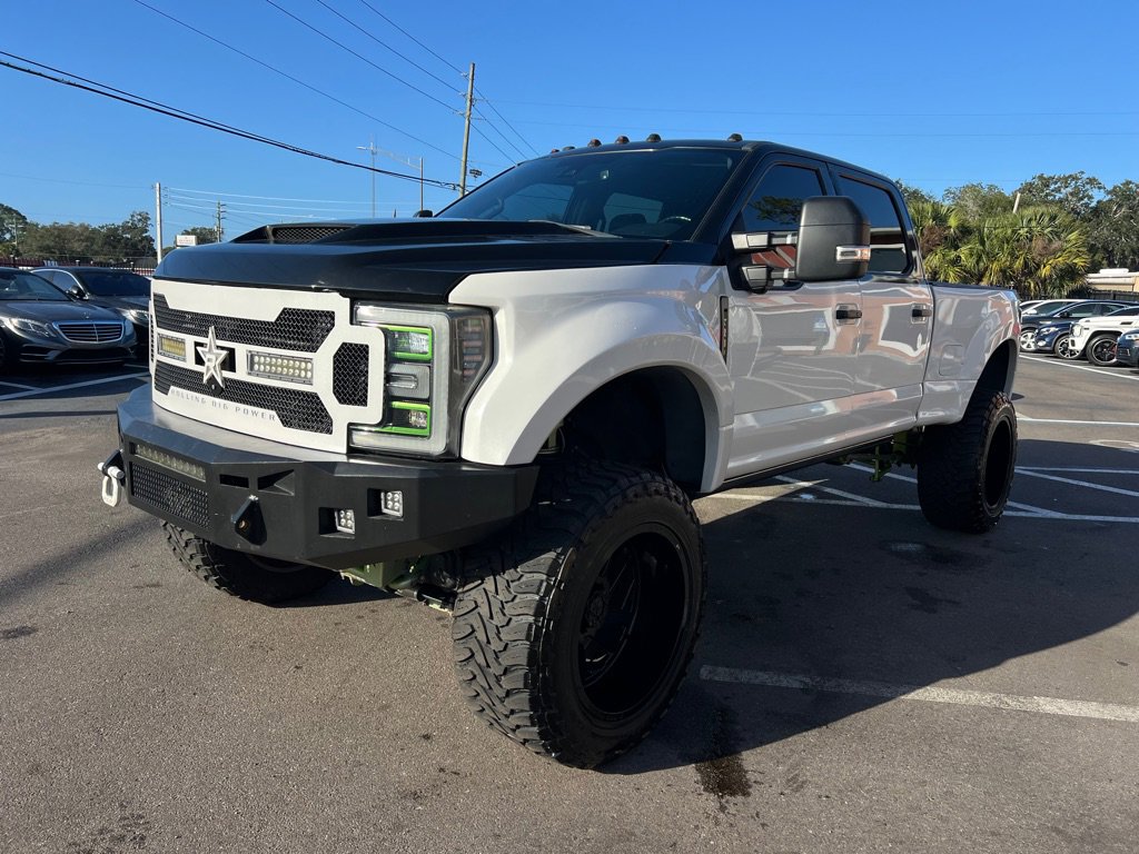 Used 2017 Ford F350 Platinum w/ Platinum Ultimate Package image 5