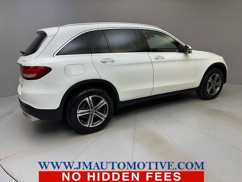 Used 2019 Mercedes-Benz GLC 300 4MATIC image 5