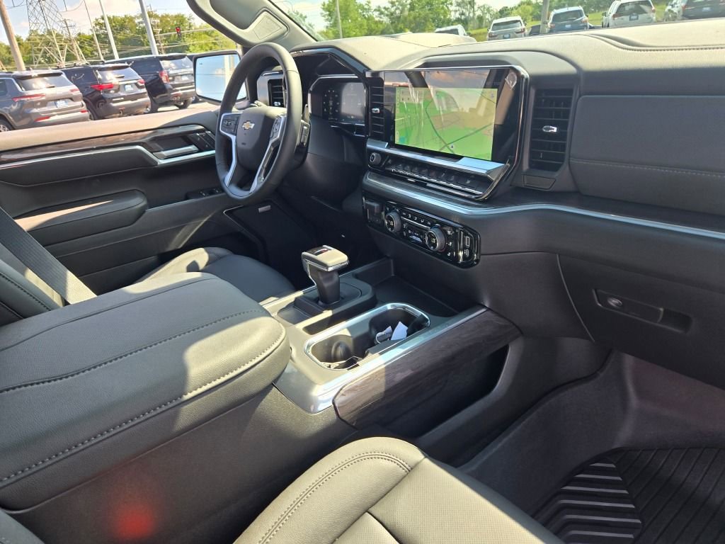 New 2026 Chevrolet Silverado 1500 LTZ w/ LTZ Premium Package image 6