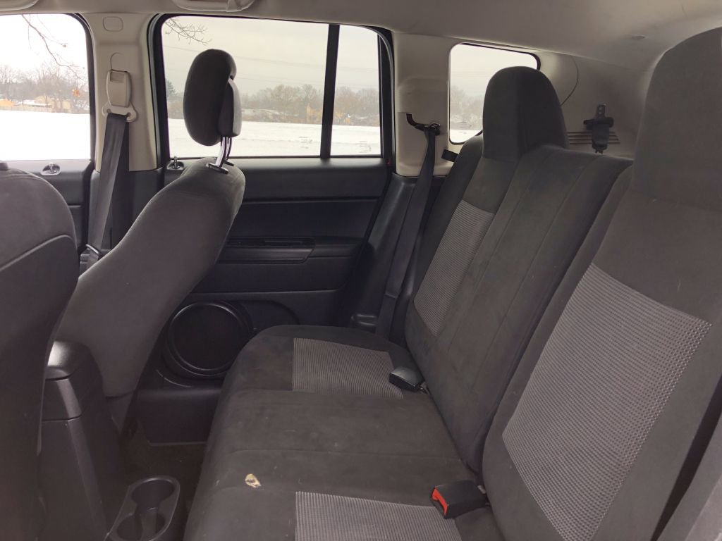 Used 2016 Jeep Compass Sport w/ Power Value Group image 7