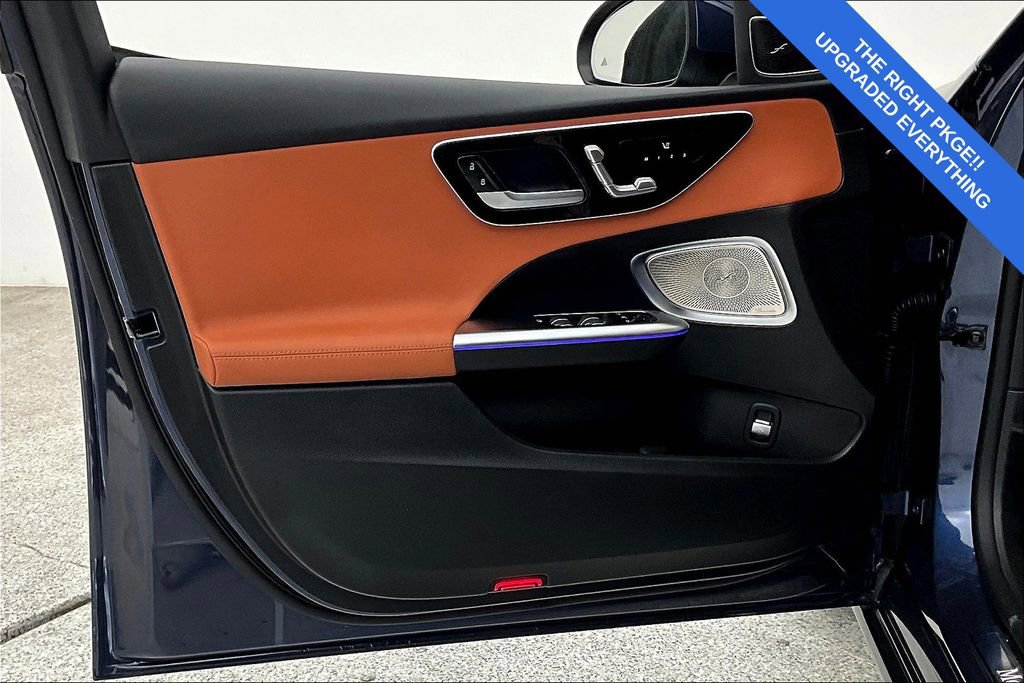 Used 2025 Mercedes-Benz C 300 4MATIC Sedan w/ Exclusive Trim Package image 21