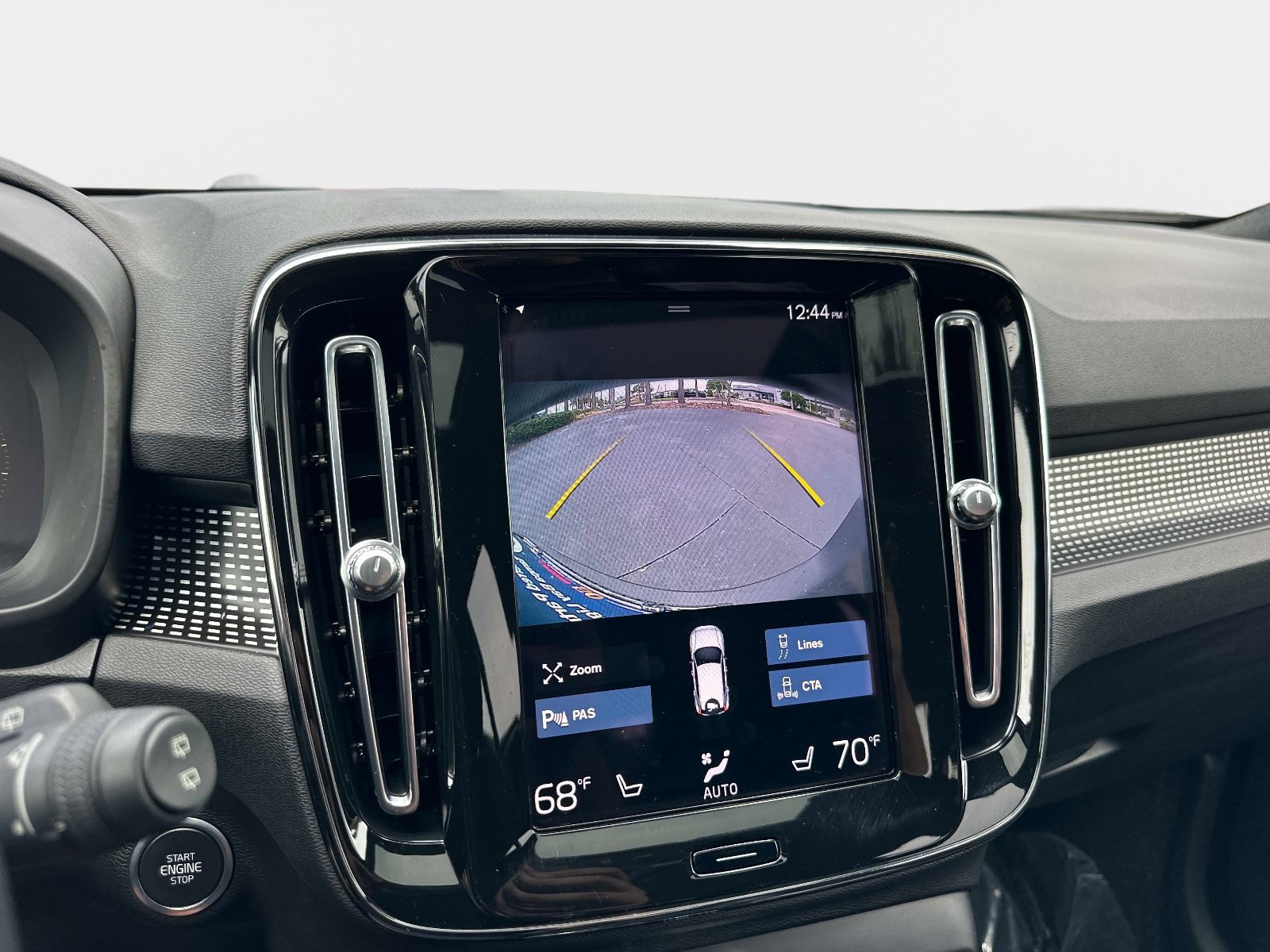 Used 2022 Volvo XC40 T5 R-Design image 26