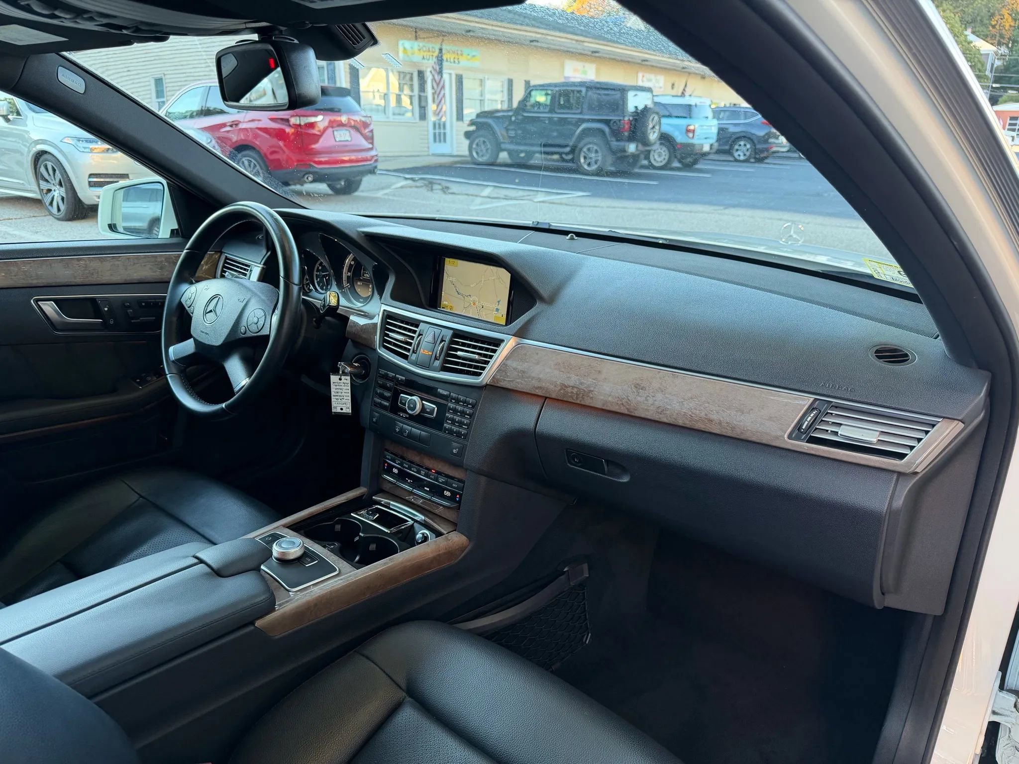 Used 2012 Mercedes-Benz E 350 4MATIC Sedan image 37