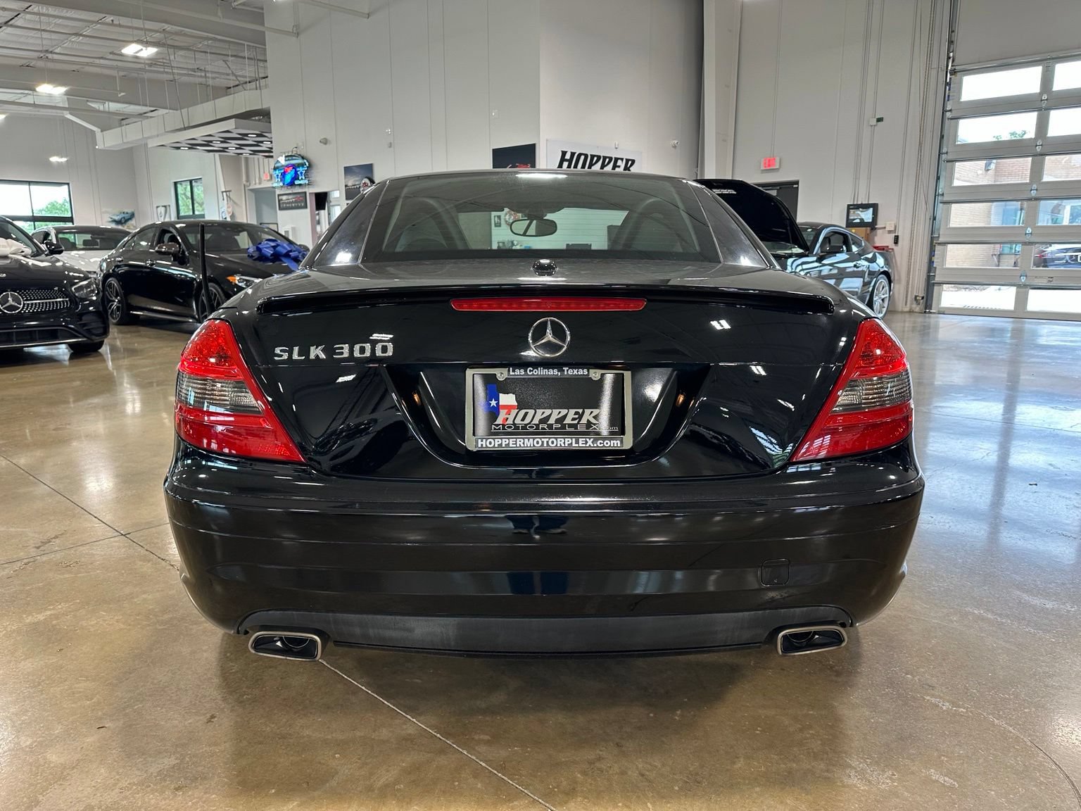 Used 2011 Mercedes-Benz SLK 300 image 7