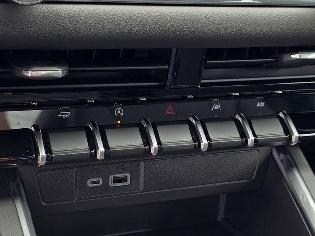 New 2026 GMC Canyon Elevation w/ Convenience Package RWD image 17