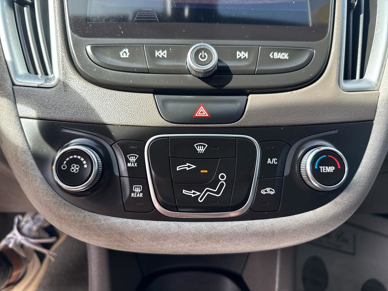 Used 2019 Chevrolet Malibu LS FWD image 21