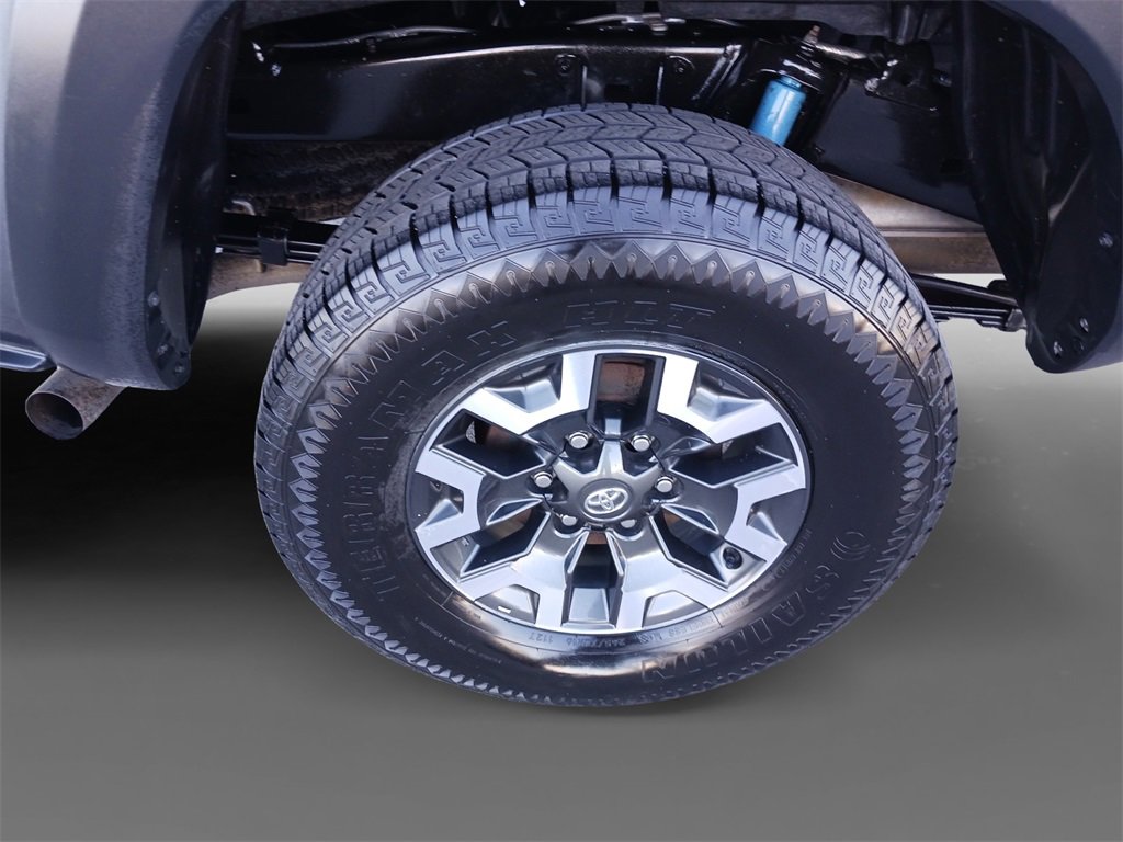Used 2023 Toyota Tacoma TRD Off-Road image 10