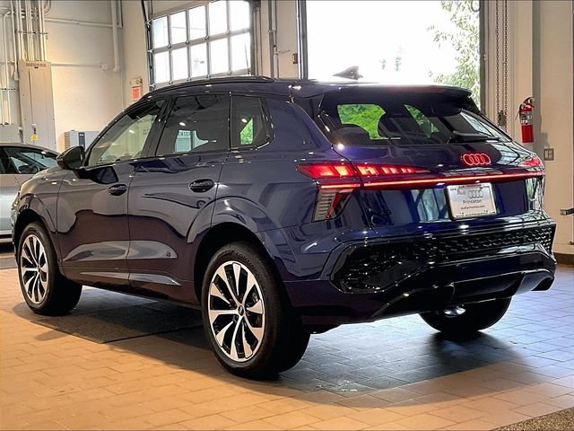 New 2026 Audi Q3 quattro 2.0T AWD/4WD image 3