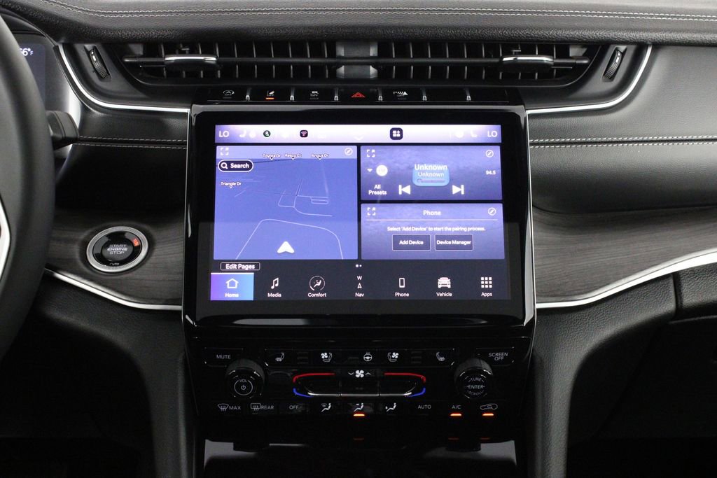 Used 2024 Jeep Grand Cherokee L Limited w/ Luxury Tech Group II image 34