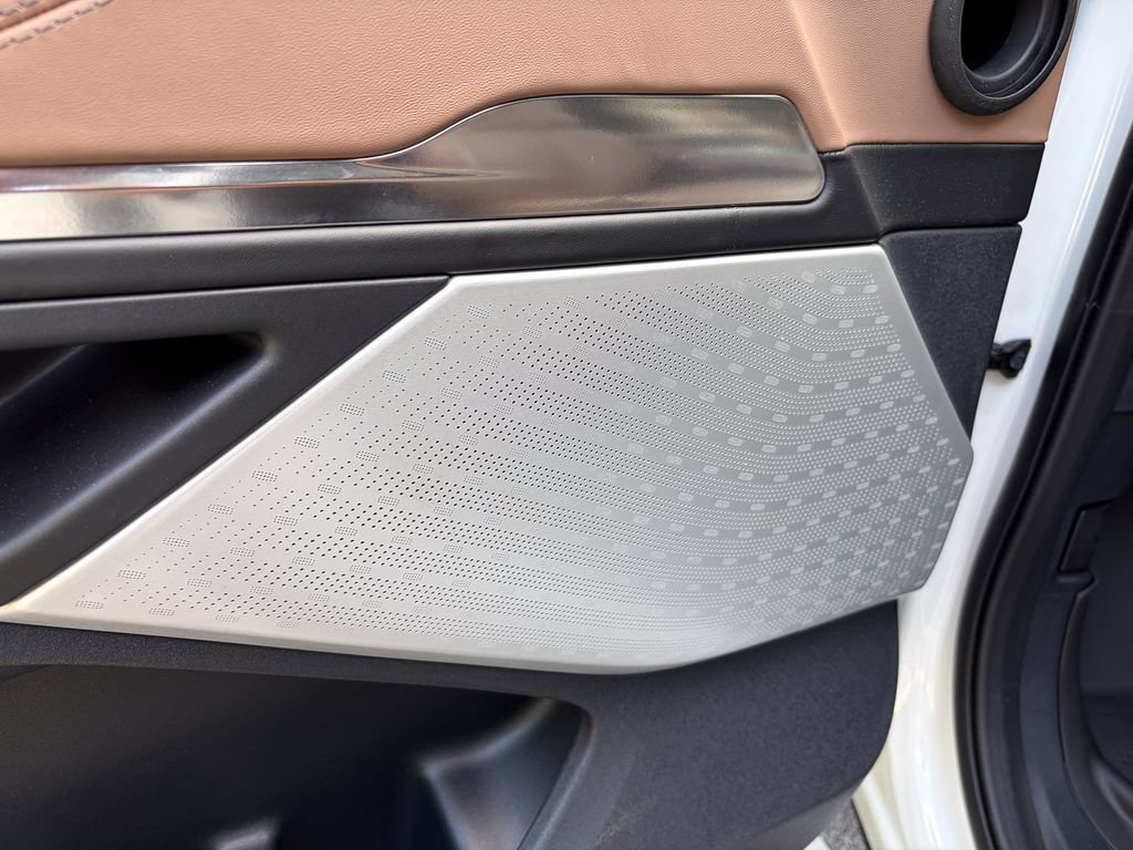 New 2027 Lincoln Navigator Black Label AWD/4WD image 17