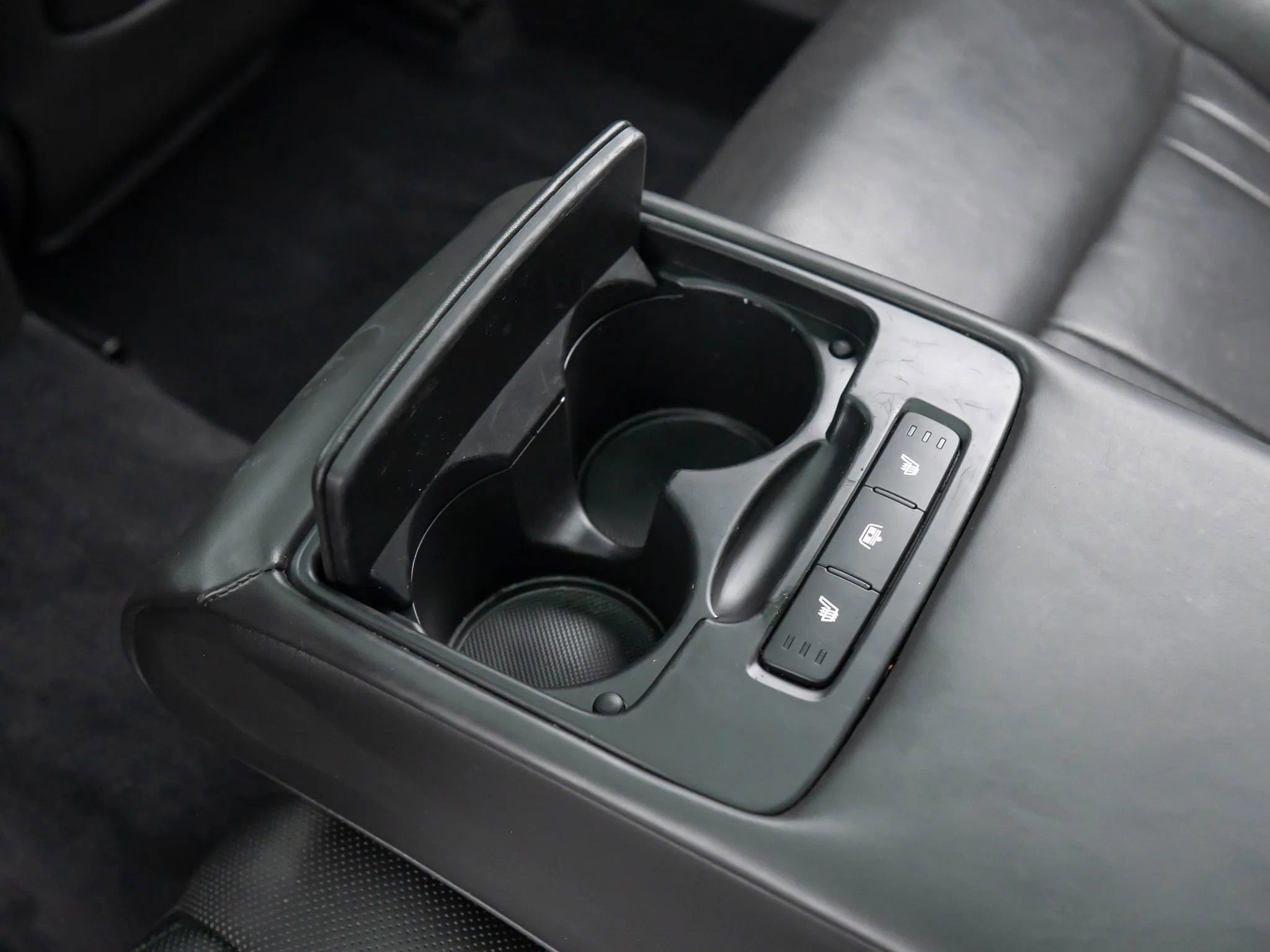 Used 2015 Hyundai Genesis 3.8 w/ Option Group 04 image 21