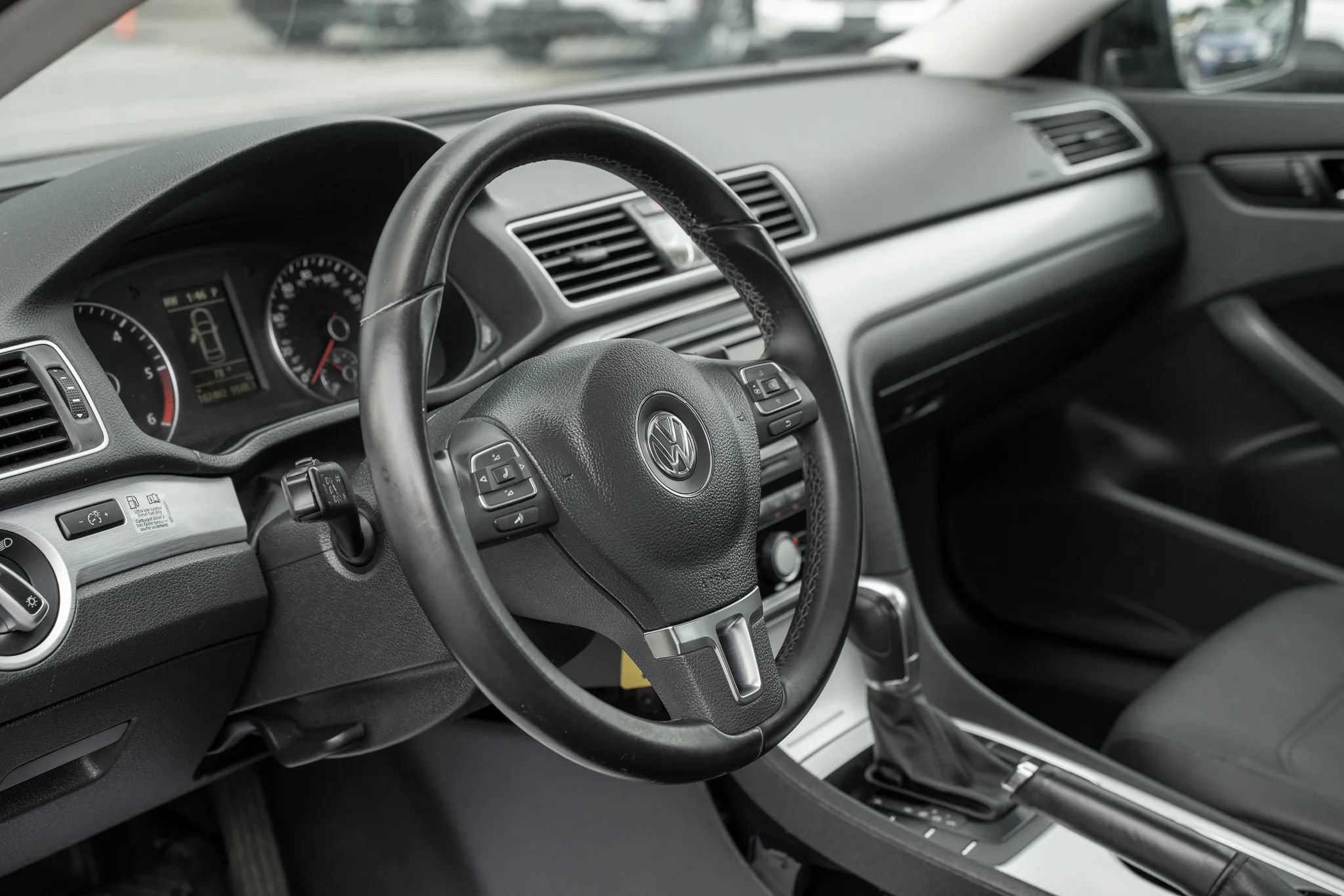 Used 2013 Volkswagen Passat TDI SE FWD image 14