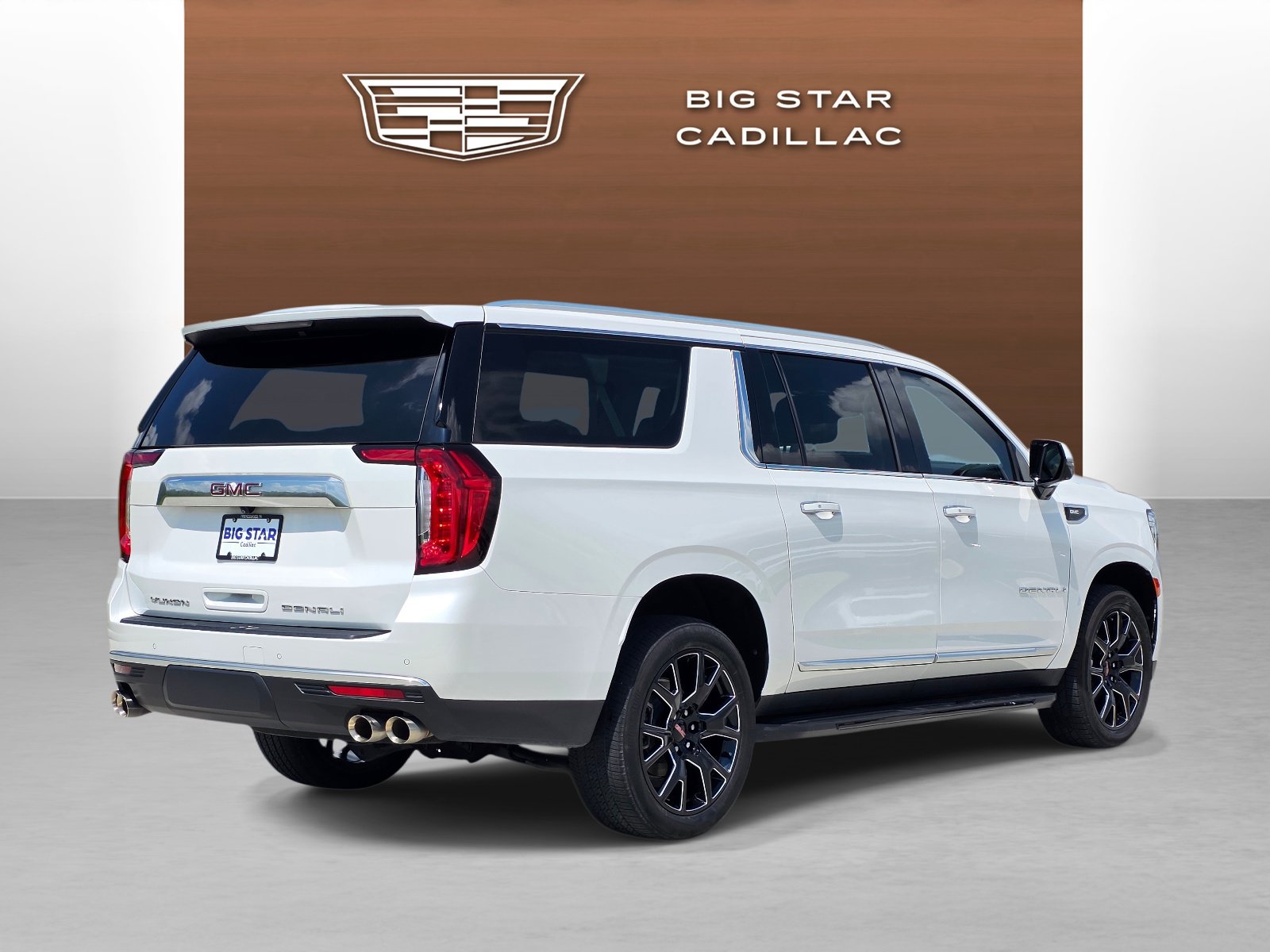 Used 2023 GMC Yukon XL Denali RWD image 5