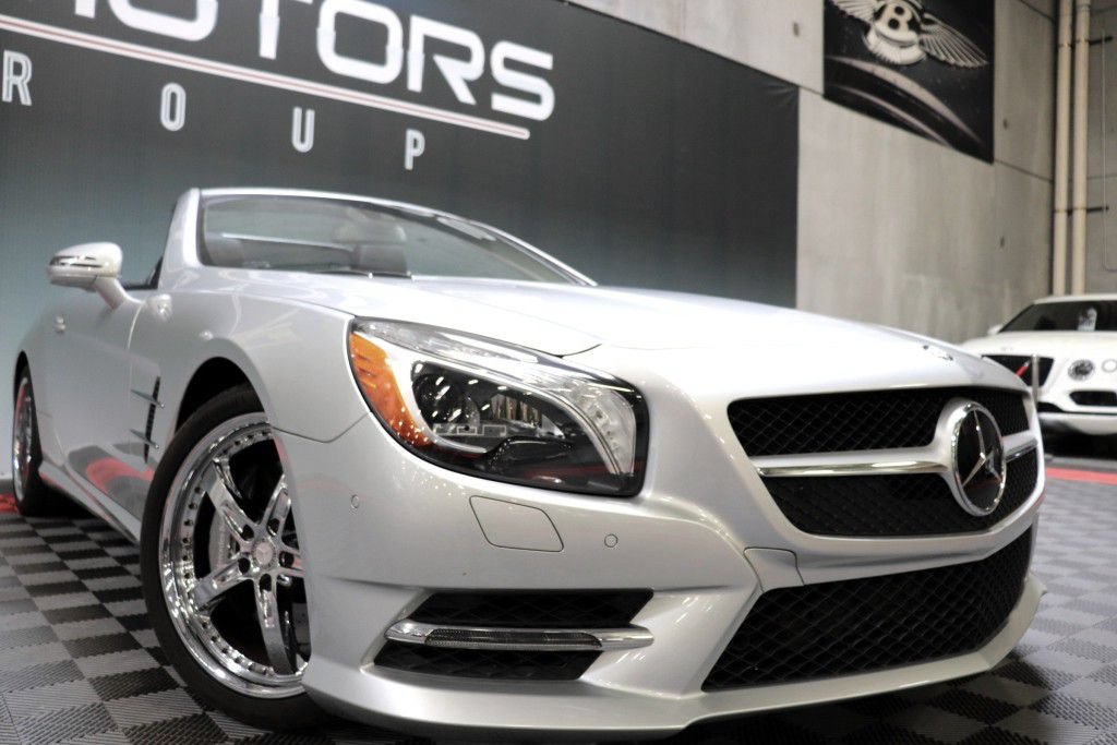 Used 2014 Mercedes-Benz SL 550 w/ Driver Assistance Package image 76
