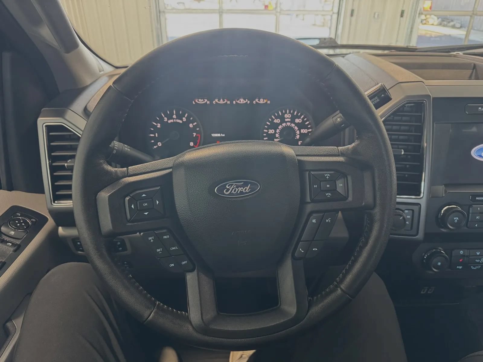 Used 2019 Ford F150 XLT w/ Equipment Group 302A Luxury AWD/4WD image 27