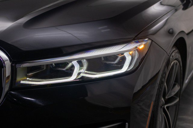 Used 2020 BMW 750i xDrive AWD/4WD image 6