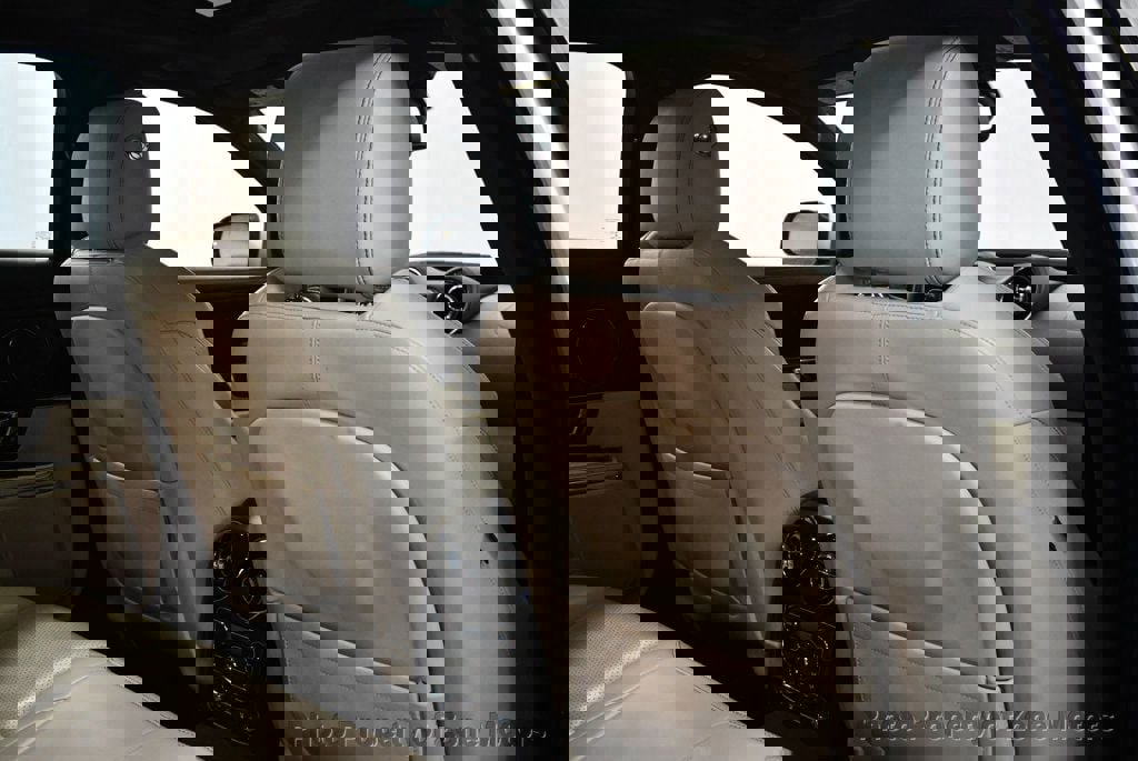 Used 2015 Jaguar XJ image 15