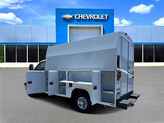 New 2026 Chevrolet Express 3500 w/ Power Convenience Package RWD image 6