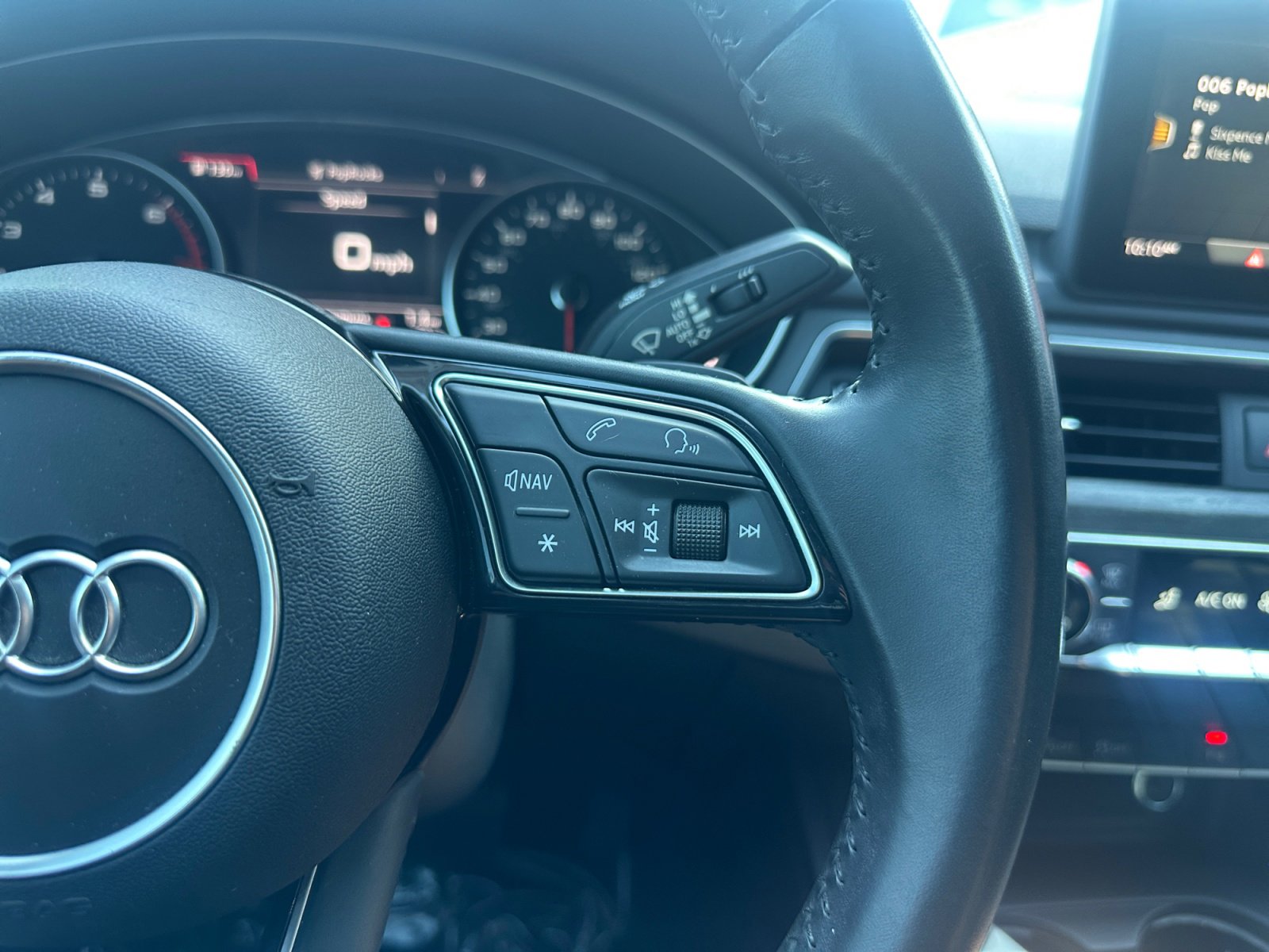 Used 2019 Audi A4 2.0T Premium image 20