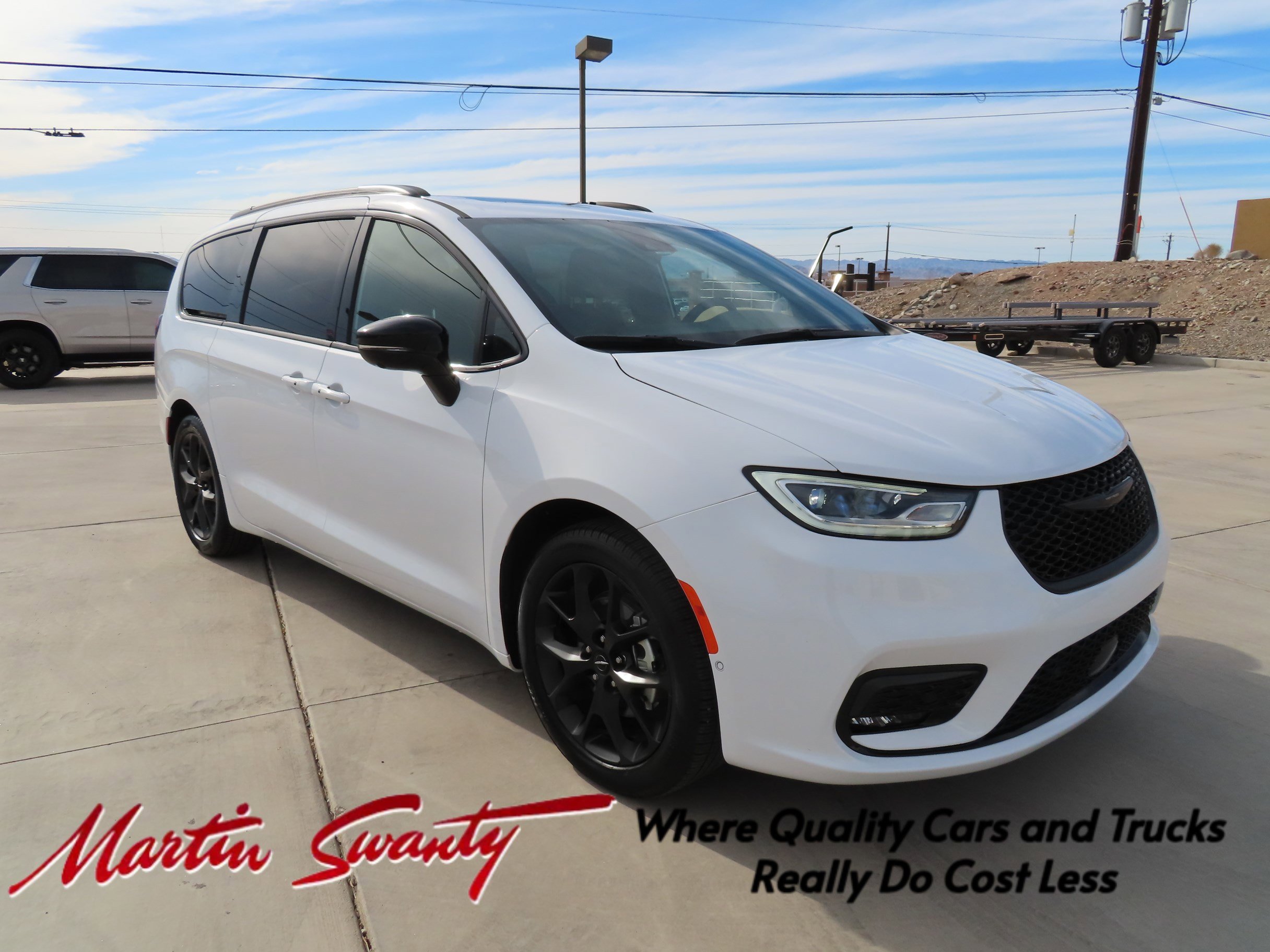 Used 2024 Chrysler Pacifica Limited w/ S Appearance Package