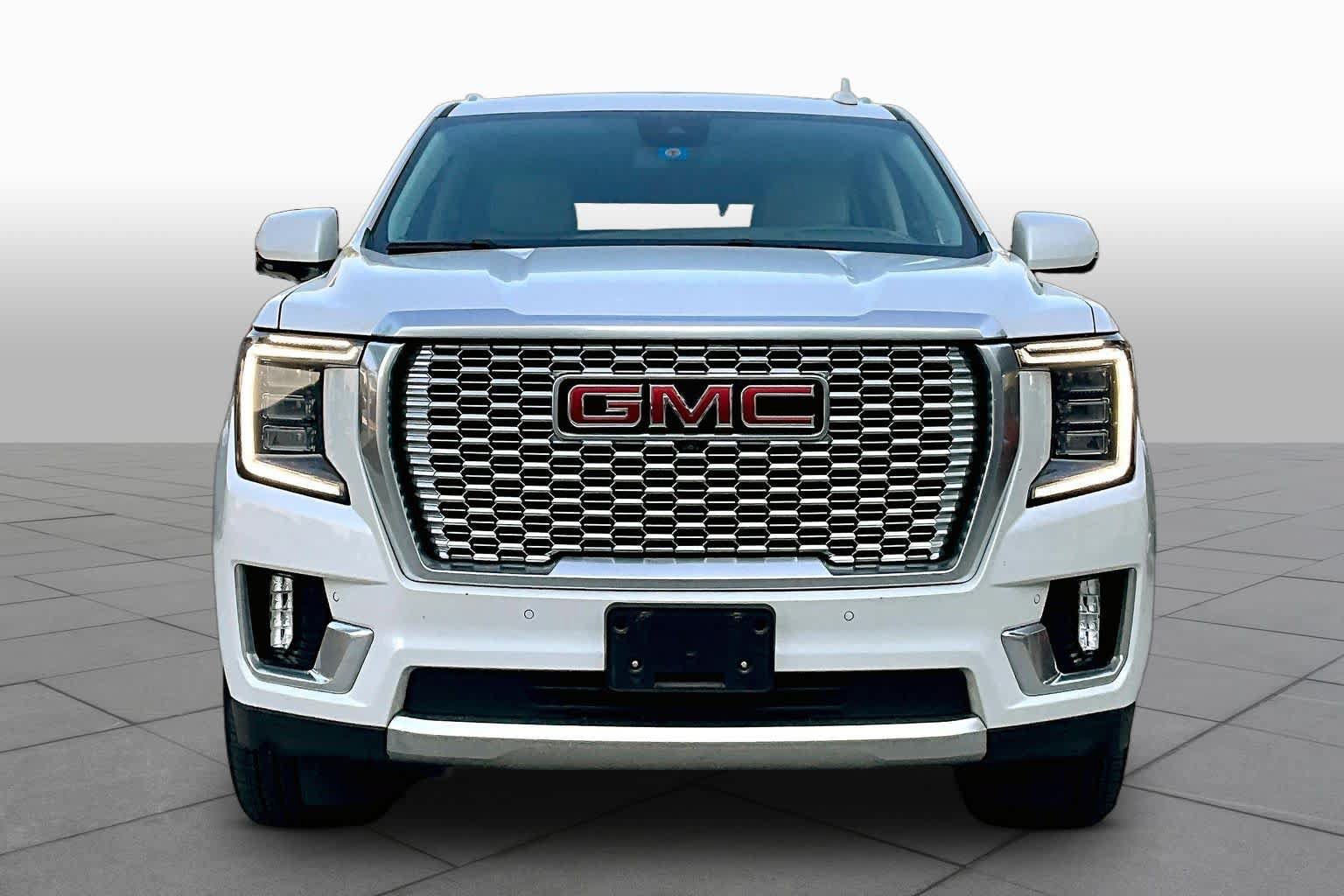 Used 2023 GMC Yukon Denali w/ LPO, Floor Liner Package AWD/4WD image 4