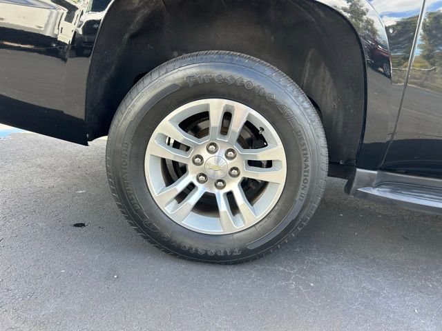 Used 2019 Chevrolet Suburban LT image 7