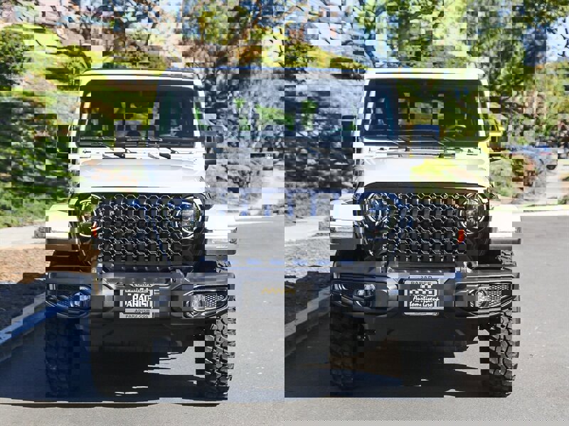 Used 2023 Jeep Gladiator Willys image 2