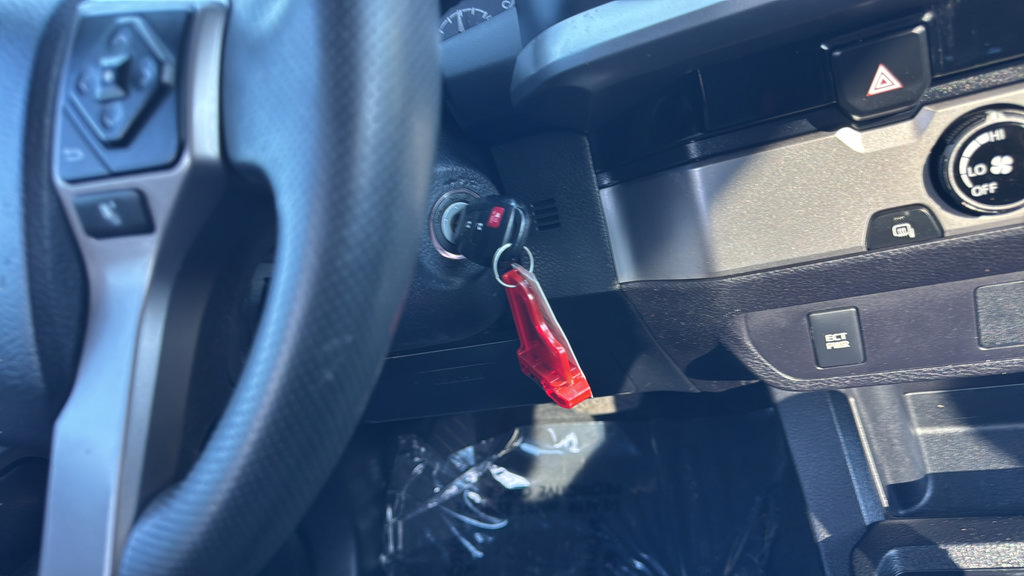 Used 2016 Toyota Tacoma SR5 w/ Towing Package RWD image 24
